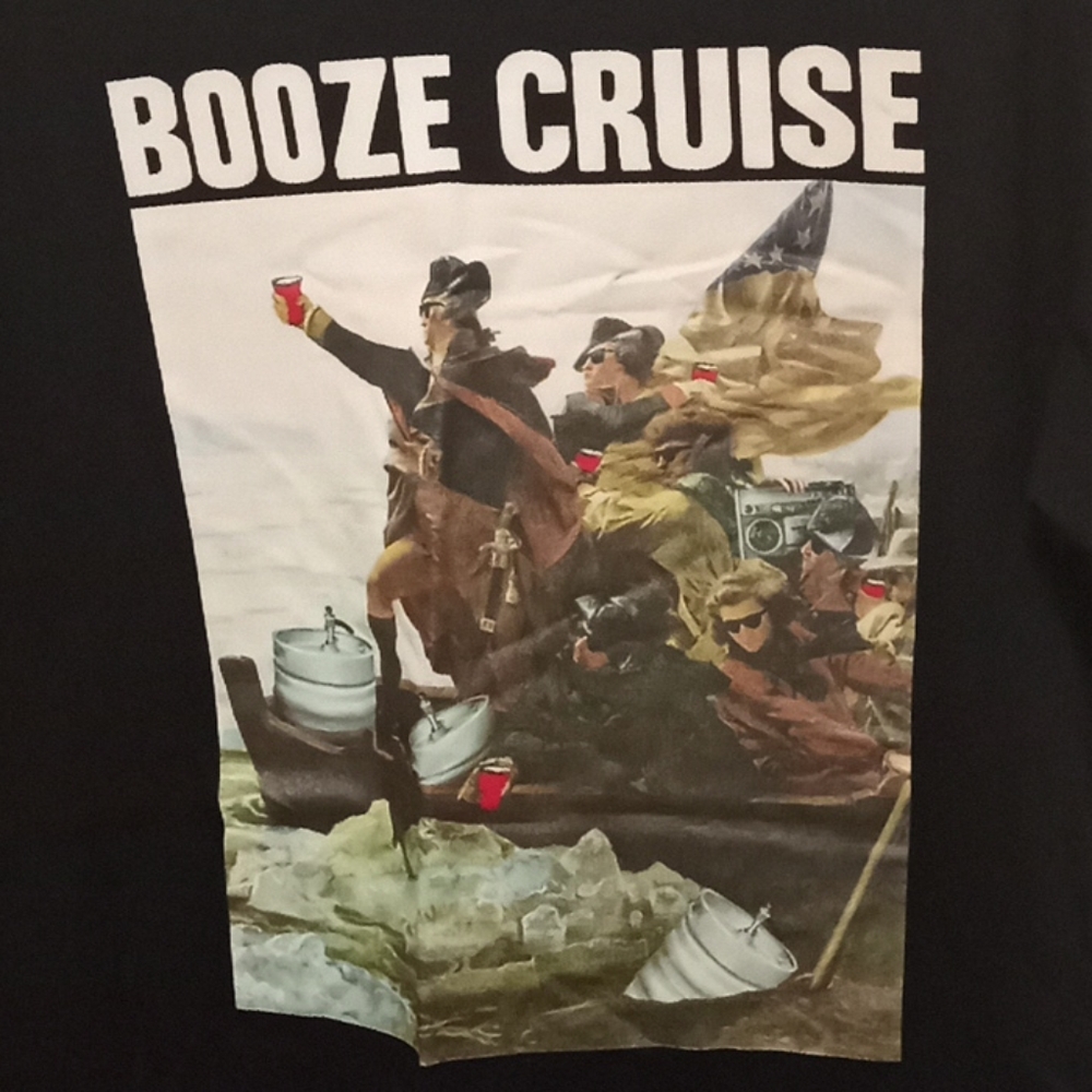 Riot Society Mens tshirt size XL
